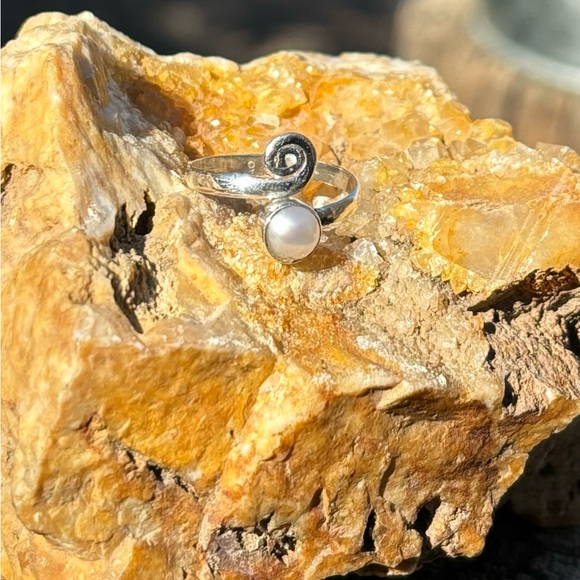 Pearl Ring - Picture 12 of 15